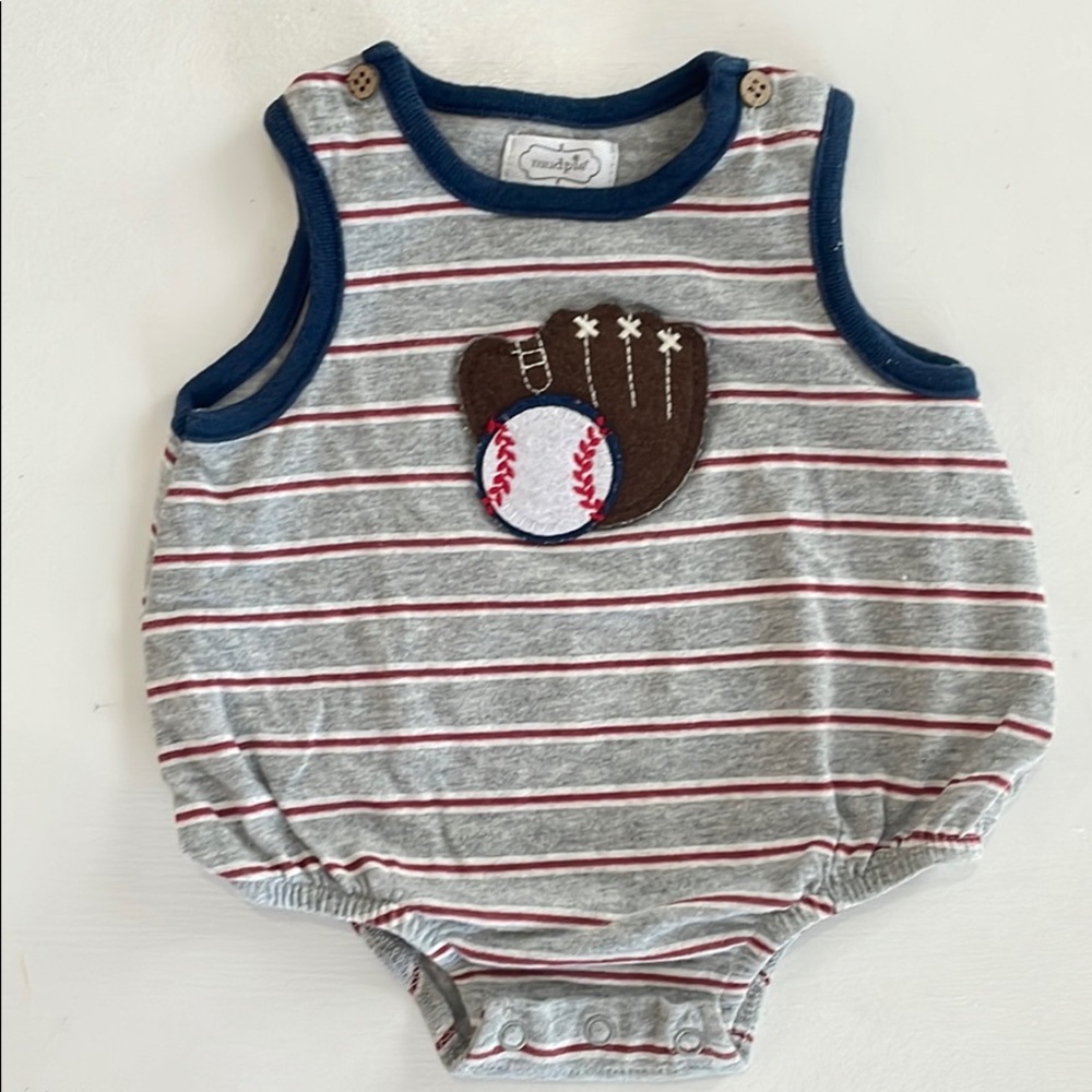 Mud pie baseball bubble